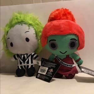 Beetlejuice Miss. Argentina and Beetlejuice plush